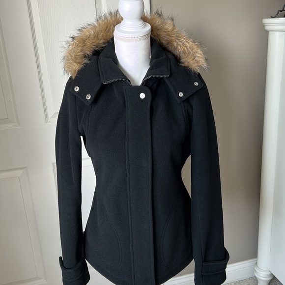 Ladies Black Coat - Picture 2 of 8